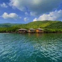 Floating Paradise, Hotel in Karimunjawa-Inseln