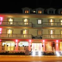 Palace Hotel Una Nuova Strada โรงแรมในโนเชราเตริเนเซ