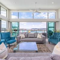 Viaduct Penthouse Overlooking Harbour City views