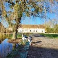 Chambre d'hôtes au Haras d'Agathe et ses princes, hotell i Les Barils