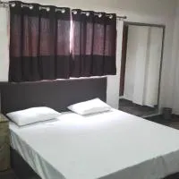 Hotel LION'S BNB, хотел в Индор