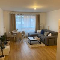 Appartement JO, proche Paris, готель біля аеропорту Toussus-le-Noble Airport - TNF, у місті Ґіянкур