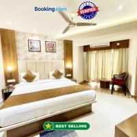 HOTEL JIVAN SANDHYA ! PURI fully-air-conditioned-hotel in-front-of-sea with-lift-and-parking-facility breakfast-included, hotel in Puri Beach, Puri
