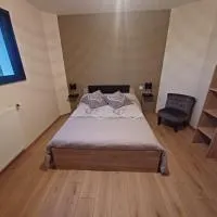 ROUSSEAU LOISON, hotel u gradu Notre-Dame-dʼAspres