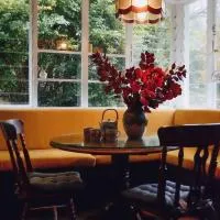 Harrys House Warburton - Peaceful Riverside cottage in the perfect location, ξενοδοχείο σε Warburton