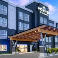 Microtel Inn & Suites by Wyndham Kanata Ottawa West، فندق في كاناتا
