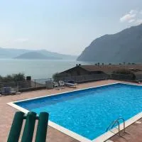 Il nido di Alice (Alice's nest), hotell i Riva di Solto
