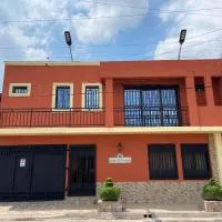 Hospedaje Coffee and cocktails، فندق في إستيلي