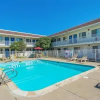 Motel 6-Redding, CA - North، فندق في ريدينغ