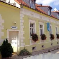 pension & sauna AM LORENZ, hotel u gradu Calbe