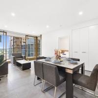 Sydney Olympic Park Modern 3 Bedroom with Pool & Free Parking, hotel di Sydney Olympic Park, Sydney