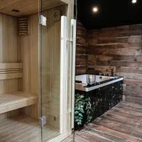 Le Premium - Suite Spa Privatif – hotel w mieście Pontavert