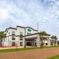 Wingate by Wyndham Sulphur Near Lake Charles، فندق في سولفور