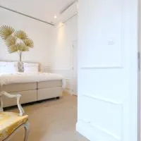 Room Jade - La Maison de la duchesse de la Valliere - Parking privé, Hotel in Mons