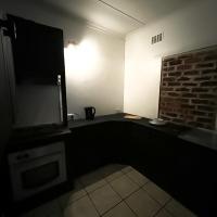 SureCase - 2 Bedroom, 1 Bathroom & Full kitchen