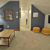 The Hyde Park Suite - 2 Beds, hotel near Cincinnati Municipal Airport - LUK, Cincinnati