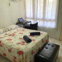 Quarto confortável perto de tudo 03, hotel u četvrti 'Umarizal' u gradu 'Belém'