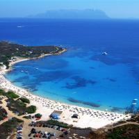 Residence Spiaggia Bianca, hotel v destinaci Golfo Aranci