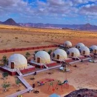 Adel Wadi Rum Camp Bubble, hotel em Disah