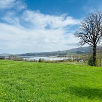 Gästhaus "Seeblick", hotel di Seekirchen am Wallersee