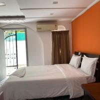 Relaxing 4 Bedroom AC Near Pune Airport Free Wifi, hotel em Kalyani Nagar, Pune
