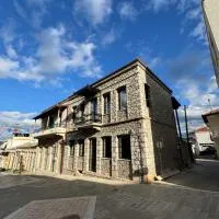 Amfikleias Earth houses, hotell i Amfikleia