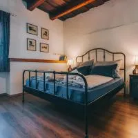 Feher Barany Apartment, hotel v destinaci Szigliget