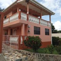 Angie's Cove, modern get-away overlooking Castries, hotel em Castries