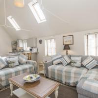 Black Lion Court, hotel in Little Walsingham