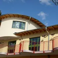 Seminar- und Gästehaus Flussbad Gartenstrasse, hotelli Berliinissä