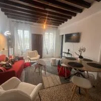 Charmante maison de ville, hotel sa Bléneau
