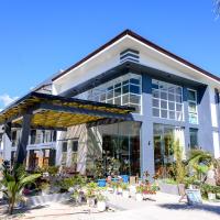 D' Elmer's Resort and Convention Hotel, hotel a Dinadiwan