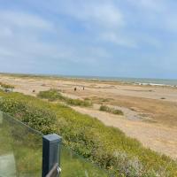 Modern Caravan With Beautiful Seaviews In Suffolk! Ref 90023sv