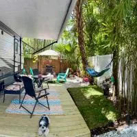 Garden Paradise RV Camper near Clearwater Beaches, hotell i Largo