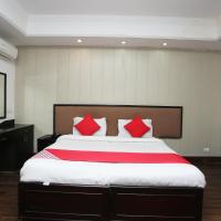 Super OYO The Avenue Residency Near Leisure Valley Park