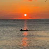 ZenStay Retreats Private Luxury Beach House Rental, hotel di Pandan