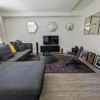 Modern Retreat in District Six, hotelli Cape Townissa alueella District Six