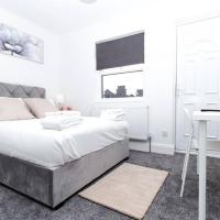 SAV - 4 Bed Town House, Harrow