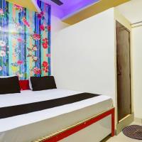 OYO Golden Moment Guest House, hotel malapit sa Hindon Airport - HDO, New Delhi