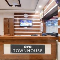 Super Townhouse1306 Hotel Prime Stay，印多爾的飯店