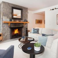 Cedar Creek B - Close to Village, Private Hot Tub, BBQ, Free Bus - Whistler Platinum