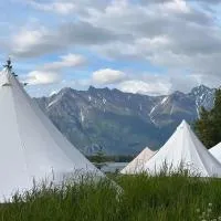 Lulu's Glamping Tents and Events with Exceptional River View: Palmer şehrinde bir otel