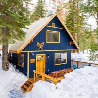 Indigo Owl by AvantStay Cabin w Hot Tub Firepit Minutes to Lake Slopes, hotel in Homewood