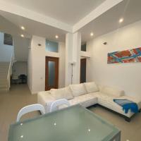 Gizimin, Stylish, modern, central apartment, hotel di Tal-Ghoqod, Tal-Għoqod