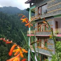 The Forest Pinnacle and Café, Jibhi, hotel u gradu Jibhi