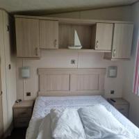 Inviting 2-Bed Caravan on Combe Haven Holiday Park