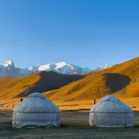 Yurt camp Visit Kol-Suu, hotel i Kol-Suu
