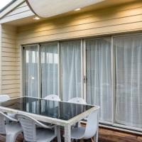 Modern 2BR With Deck, hotel en Ashgrove, Brisbane