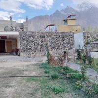 Baltistan Sarayee hotel £ Guest House, ξενοδοχείο κοντά στο Skardu Airport - KDU, Skardu