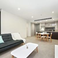 A Comfy Albert Park Apt Next to Grand Prix Circuit, hotel in Albert Park, Melbourne